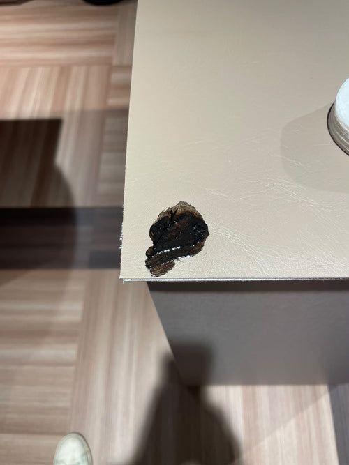Slik fjerner du hårfarge fra frisørstoler