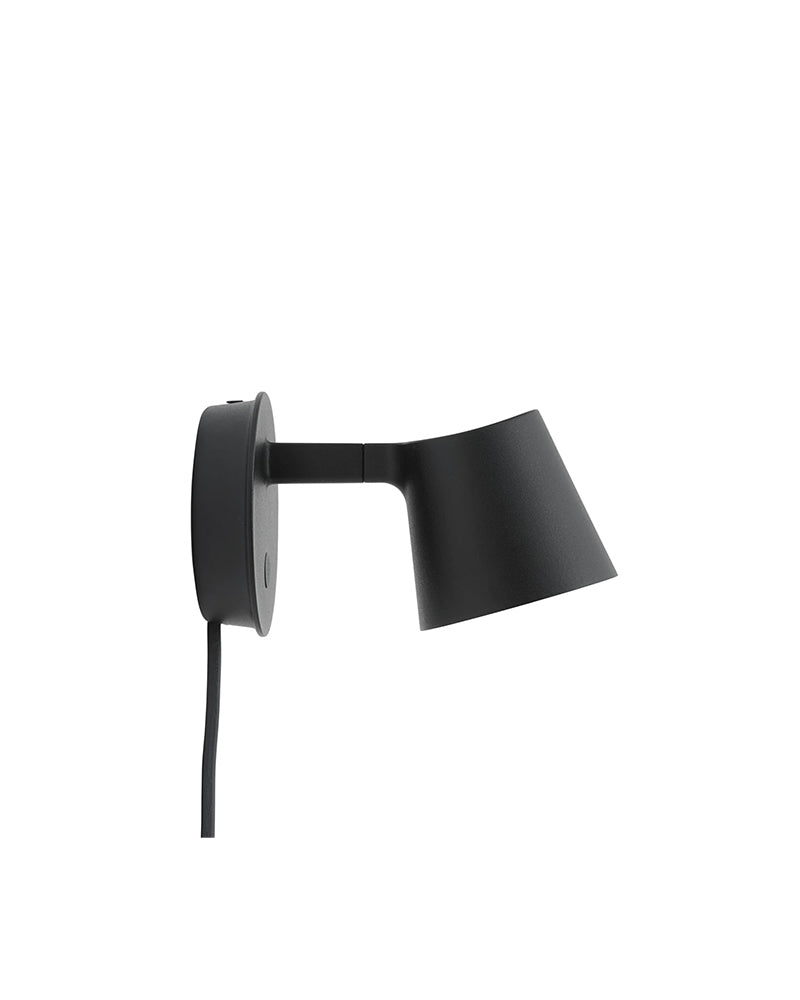 Tip - Sort vegglampe
