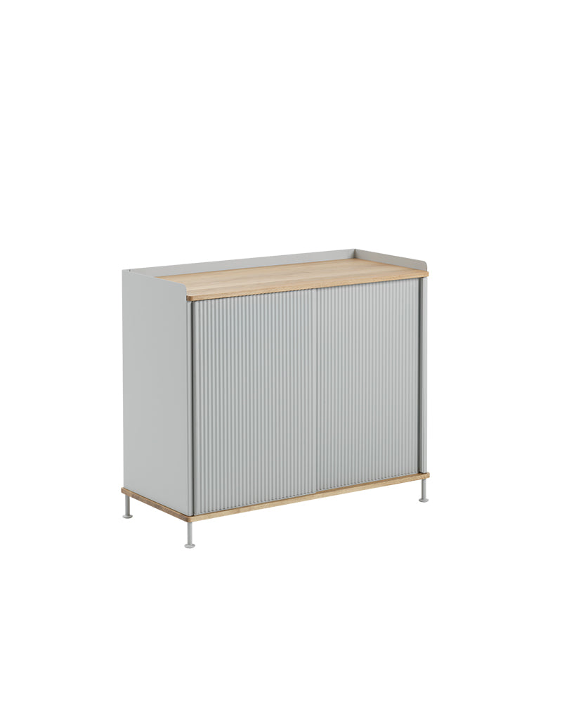 Enfold - Grått sideboard - Riflet metall - Eik