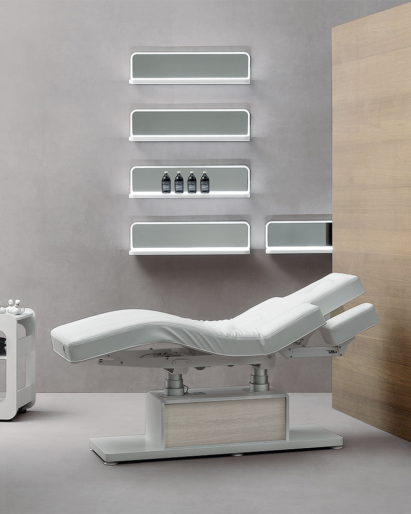 The Clair - Hvit massasjebord med detaljer i grått eikemønster - med motor - med justerbare armlener