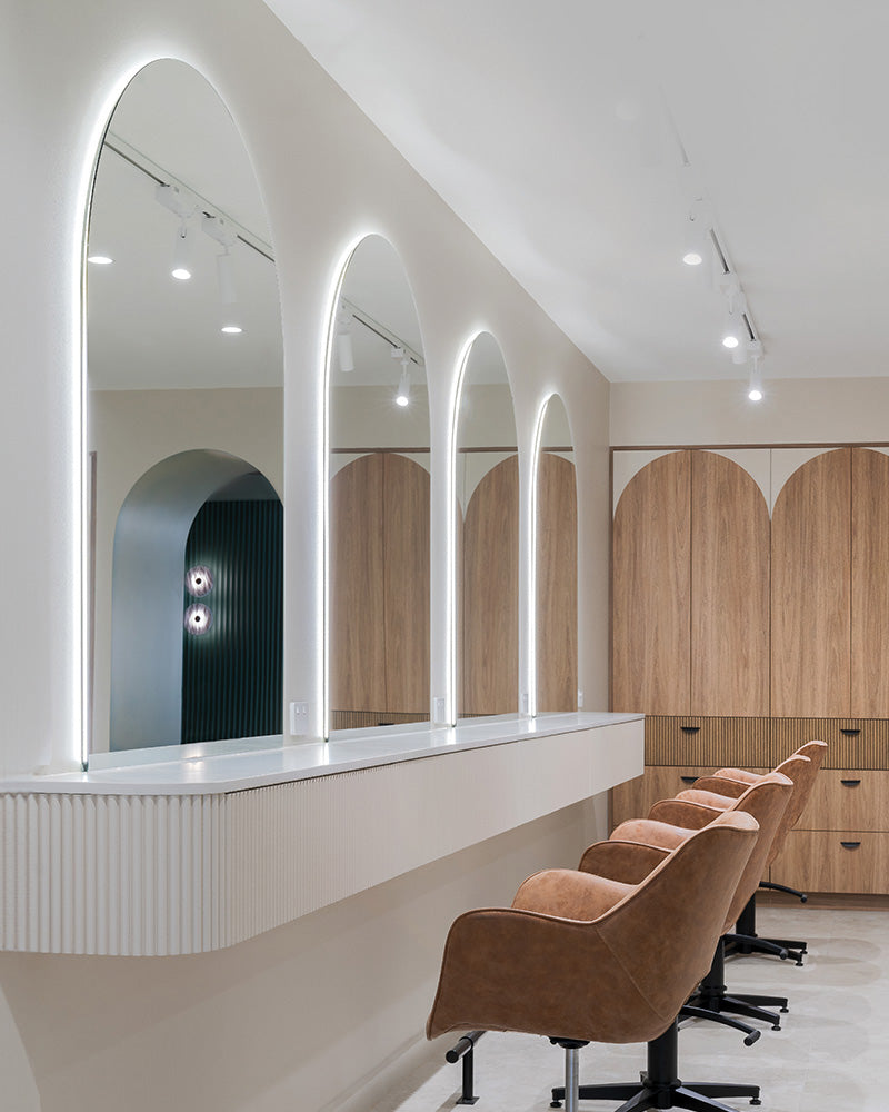 Arch LED II - Veggspeil med innebygd lys